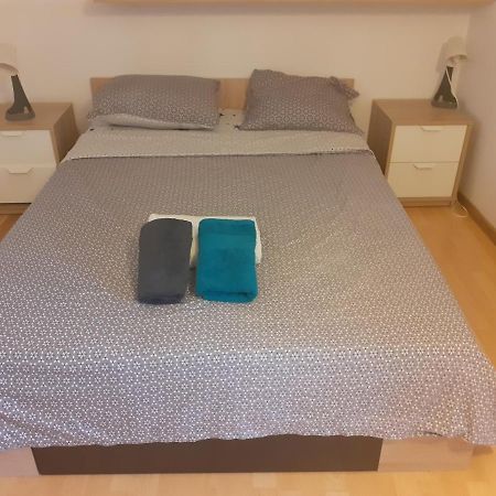 Happy Central Bucharest Acomodation Apartment Luaran gambar